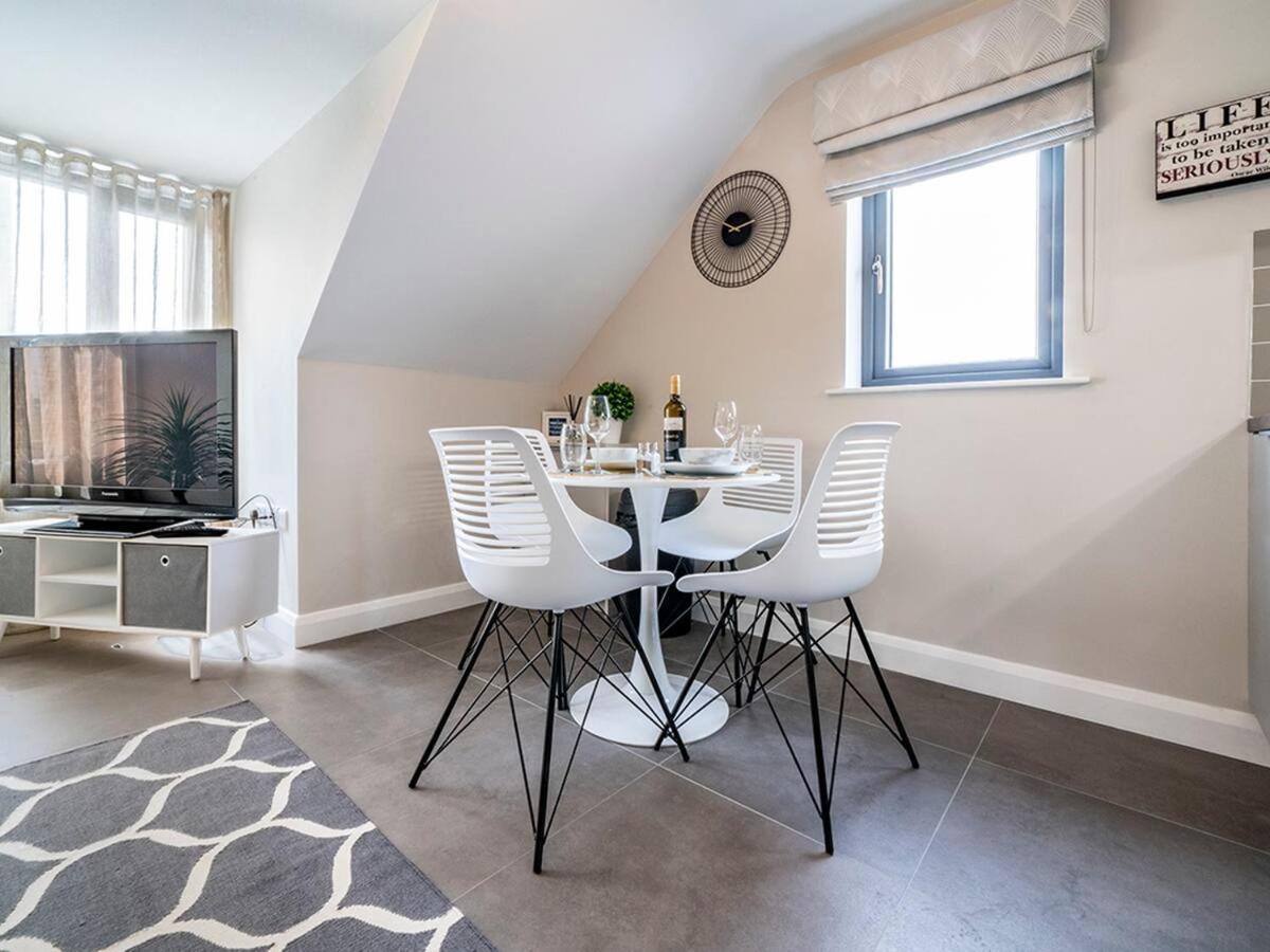 Apartamento Stunning Free Parking Great Location